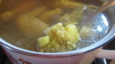 рассольник с курицей и перловкой