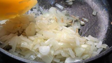 рассольник с перловкой и куриными сердечками