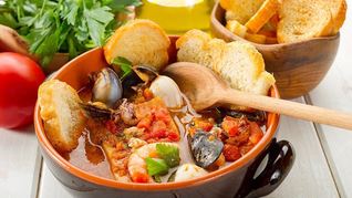 Рыбный суп каччукко