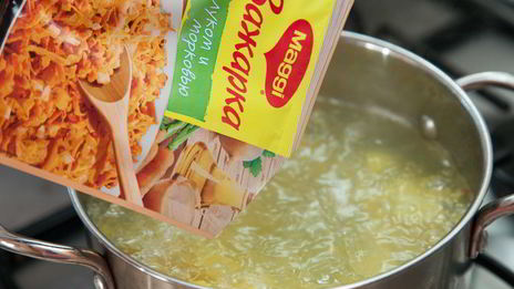 классические щи из молодого щавеля