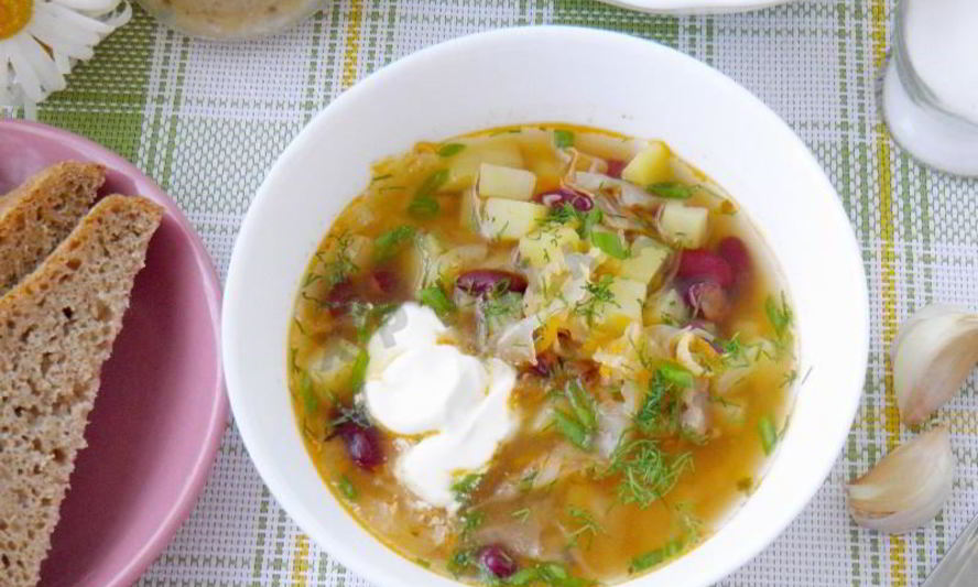 Рецепт постные щи с фасолью, консервированной и капустой