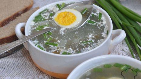 щавелевые щи с яйцом на курином бульоне