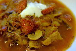 Щи из кислой капусты с грибами