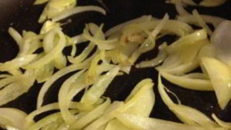 щи из кислой капусты с грибами