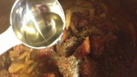 щи из кислой капусты с грибами