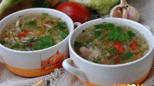 Щи из курицы со свежей капустой