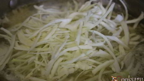 щи из квашеной капусты с фасолью и сладким перцем на курином бульоне