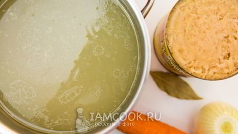 щи из квашеной капусты с курицей