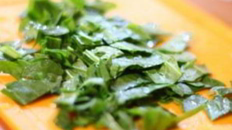 щи из щавеля с крапивой