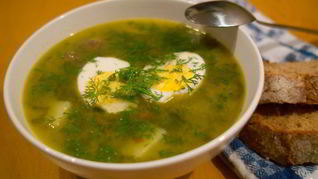 Щи из щавеля с курицей