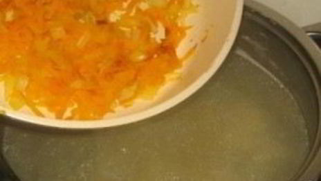 щи из щавеля с курицей