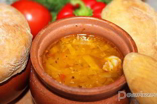 Щи из свежей капусты в горшочках