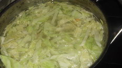 щи на курином бульоне с шампиньонами