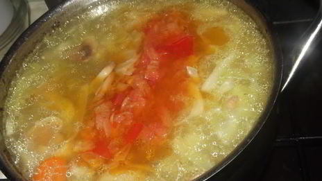 щи на курином бульоне с шампиньонами