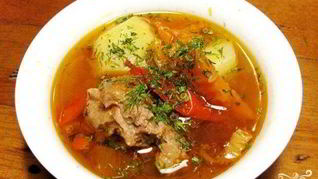 Шурпа из говядины в казане