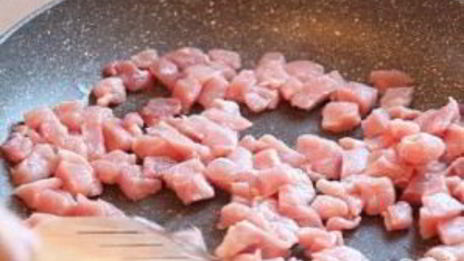 сливочный суп со свининой