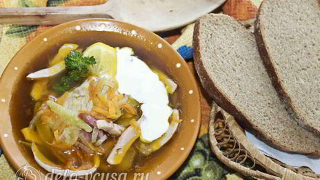 мясная солянка с колбасами