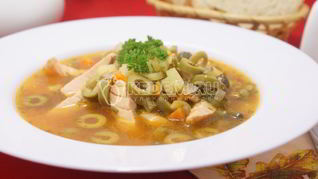 Рыбная солянка и семгой и оливками