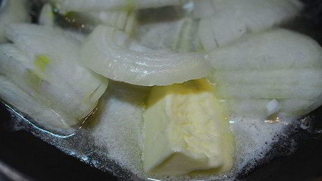 рыбная солянка с грибами и креветками