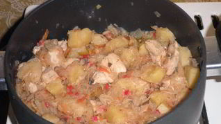 Солянка картофельная с квашеной капустой