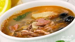 Солянка на ребрышках