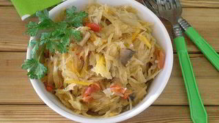 Солянка с грибами и капустой