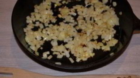 солянка с курицей и колбасой