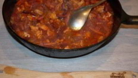 солянка с курицей и колбасой