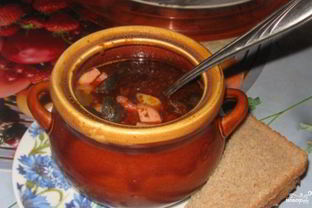 Солянка в горшочках