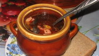 Солянка в горшочках