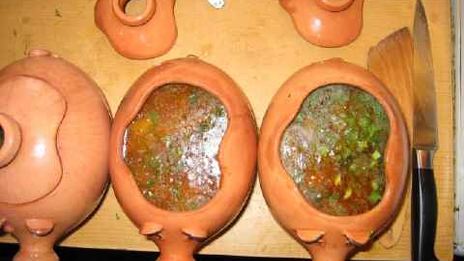 солянка в горшочке