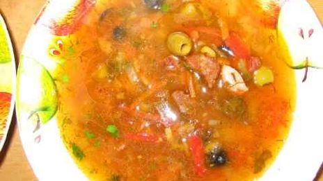 солянка в горшочке