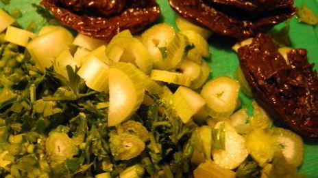 суп из бобовых с вялеными помидорами