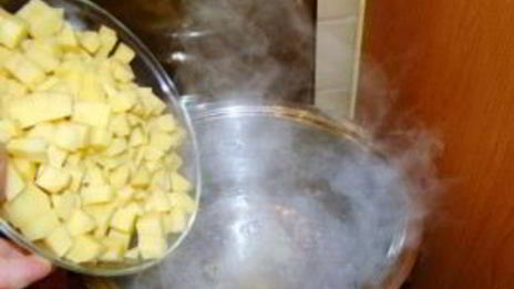 суп из щавеля с тушенкой