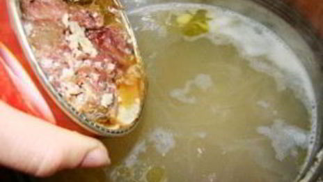 суп из щавеля с тушенкой