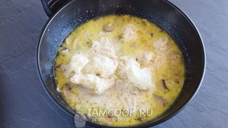 чешский чесночный суп-пюре в хлебе