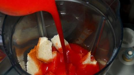 холодный томатный суп-пюре сальморехо