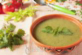 Суп-пюре из черешкового сельдерея с крапивой
