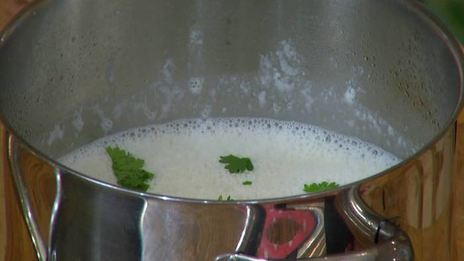 суп-пюре из цветной капусты с имбирем