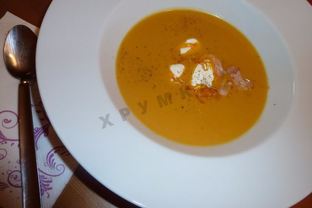 Суп пюре из тыквы помидоров и морепродуктов