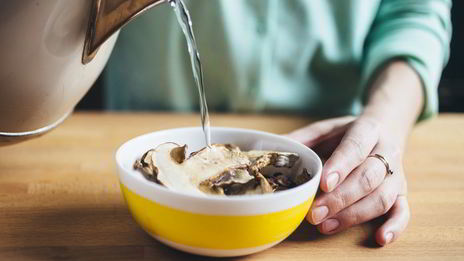 суп с белыми грибами и булгуром