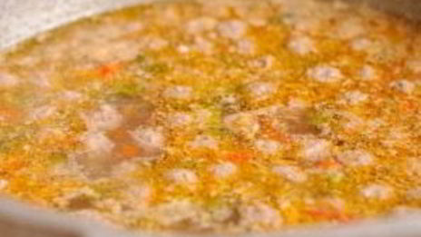 суп с фрикадельками из говяжего фарша