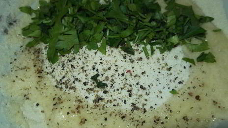 суп с сельдереем и манными клецками