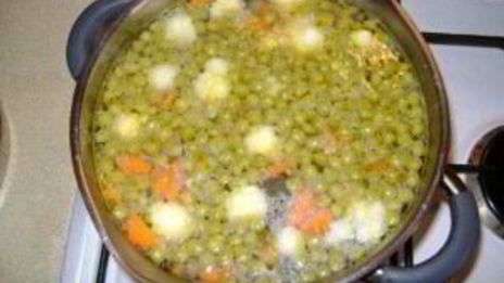 суп с цветной капустой и горошком