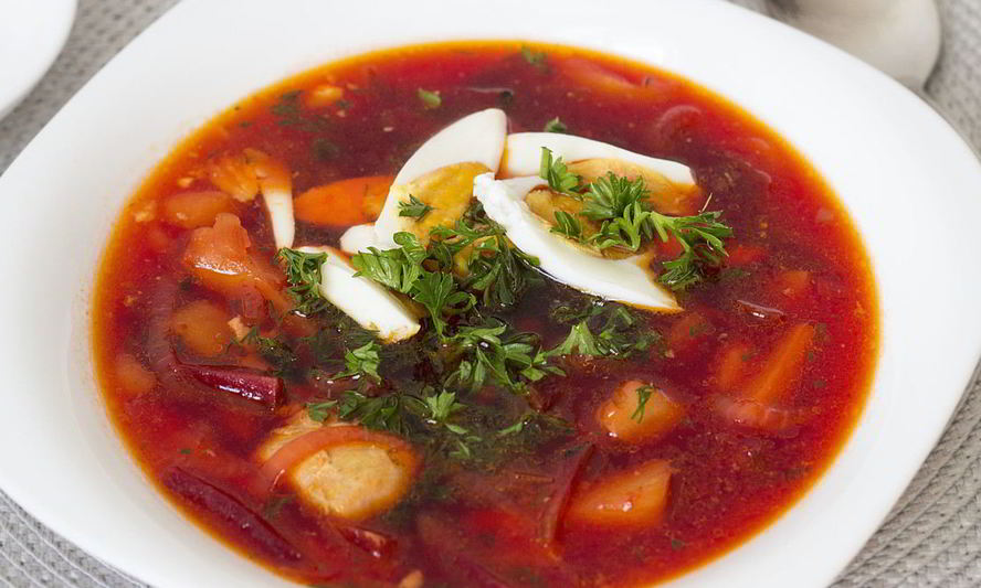 Рецепт горячий свекольник на курином бульоне