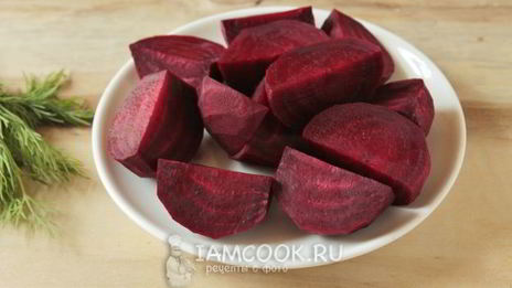 классический горячий свекольник с мясом