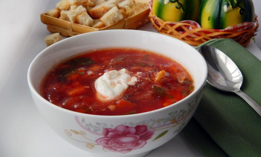 Рецепт свекольник с ботвой