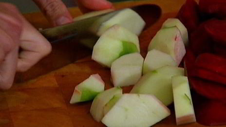 свекольник с козьим сыром