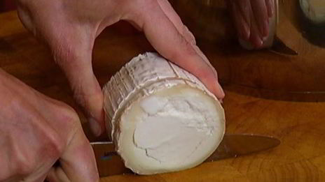 свекольник с козьим сыром