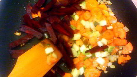 свекольник с яичной путанкой